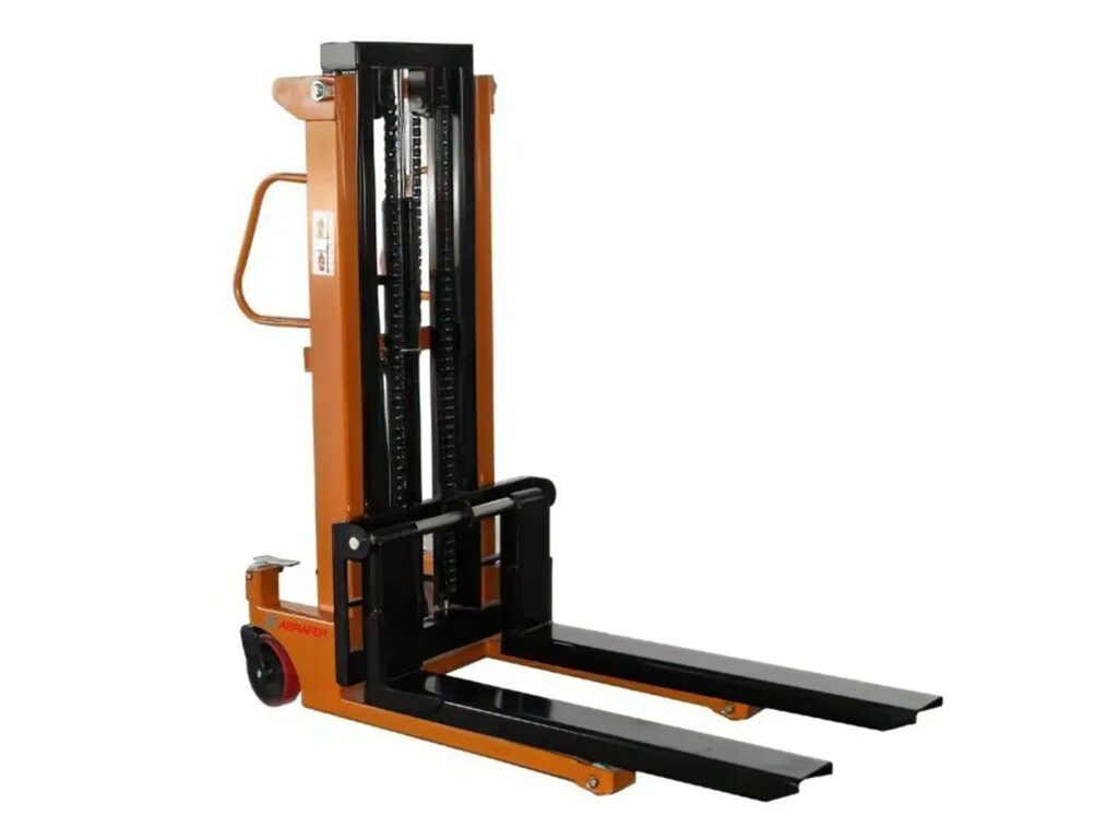 Apiladores-Hidraulicos-Sinobang-venta-de-equipos-gruas-daniele-000