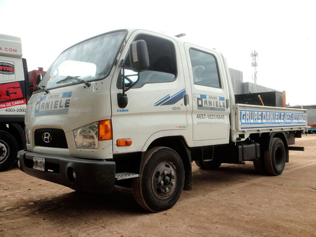 hyundai-hd65-alquiler-de-equipos-de-transporte-000